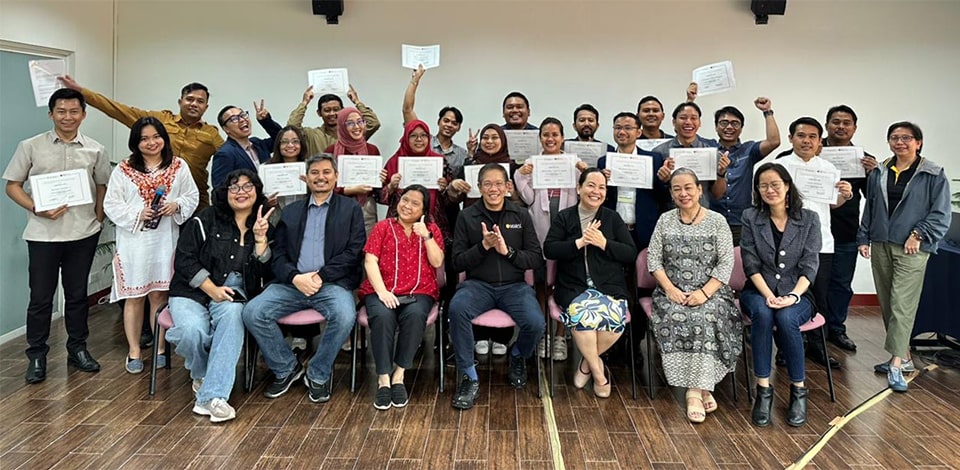 SEARCA strengthens scholars' scientific and policy communication skills