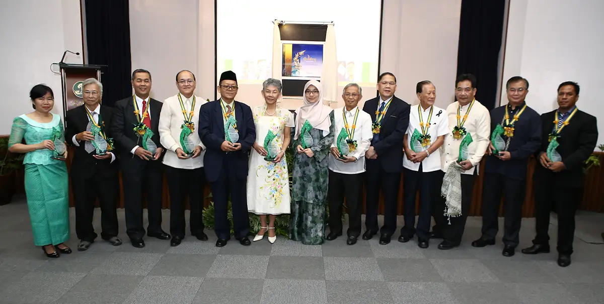 2016 Outstanding SEARCA Scholarship Alumni (OSSA) and Emerging Leaders in Transition Economies (ELITE)