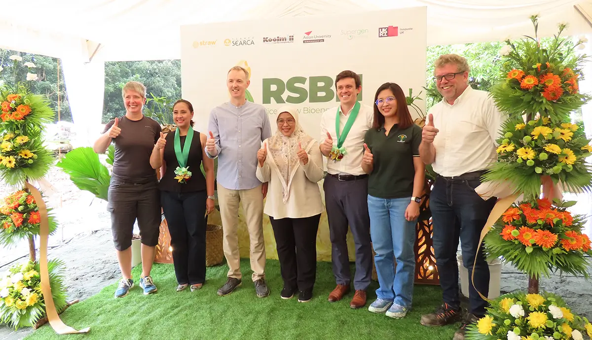 From left: Prof. Mirjam Roeder of Aston University, Hon. Karla Adajar-Lajara of LGU-Laguna, Craig Jamieson of Straw Innovations, Dr. Nur Azura binti Adam of SEARCA, Lloyd Cameron of British Embassy Manila, Marycris Ite of the Department of Agriculture, and Alec Anderson of KoolMill Systems during the ribbon-cutting ceremony of the Rice Straw Bioenergy Hub (RSBH) in Pila, Laguna