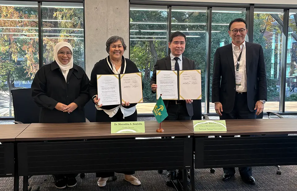 From left: Dr. Nur Azura binti Adam, SEARCA Deputy Director for Programs; Dr. Mercedita Sombilla, SEARCA Center Director; Prof. Dr. Yu-Pin Lin, Dean, College of Bioresources and Agriculture, NTU; and Prof. Dr. Chihhao Fan, Director, International Office, and Vice Dean, College of Bioresources and Agriculture, NTU, during the SEARCA-NTU MOU renewal. 