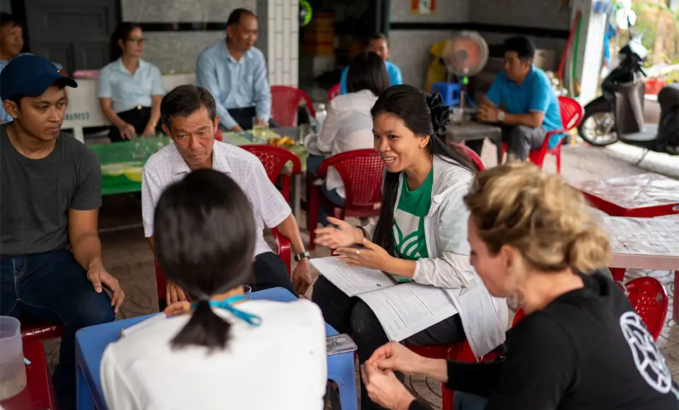 Mekong farmers turn to a digital app for market access and agroecology advice