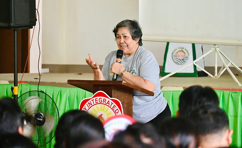 Dr. Mercedita Sombilla, SEARCA Center Director, delivers her opening remarks at the "From Farms to Classrooms: Nourishing Futures Together" dialogue.