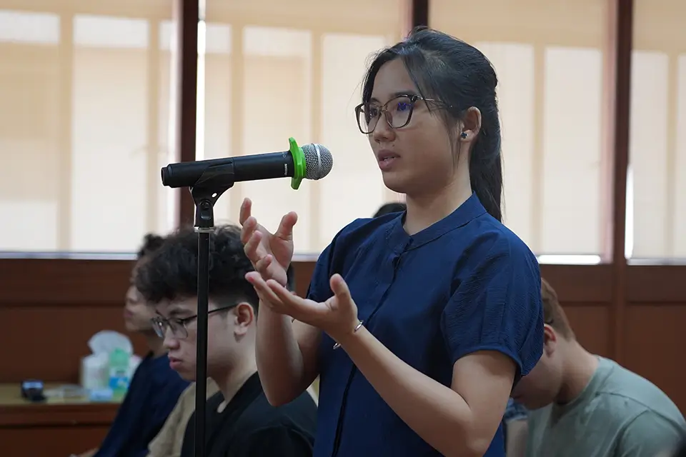 Can Tho University students explore SEARCA's education, research, and innovation initiatives