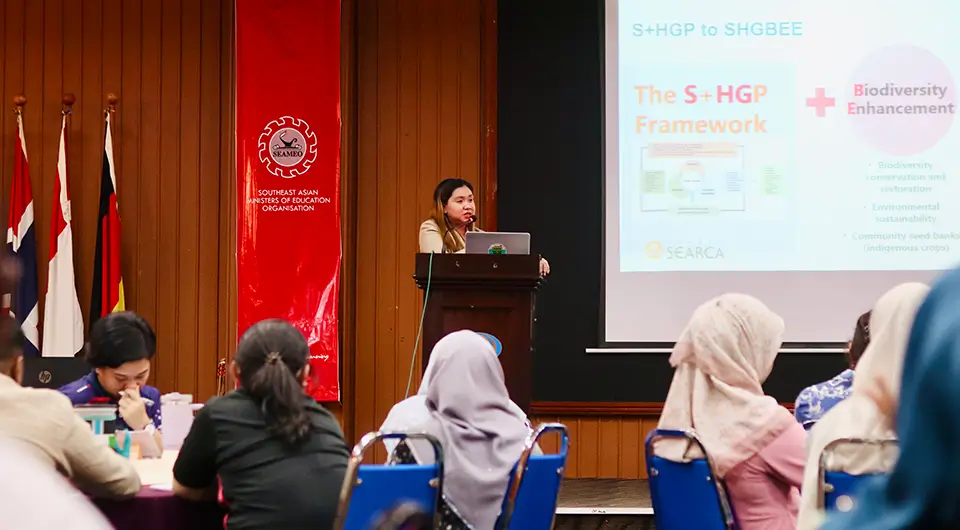 Ms. Vallez presents SEARCA's S+HGP at the Penang Green School ToT Program 2026 in Penang, Malaysia.