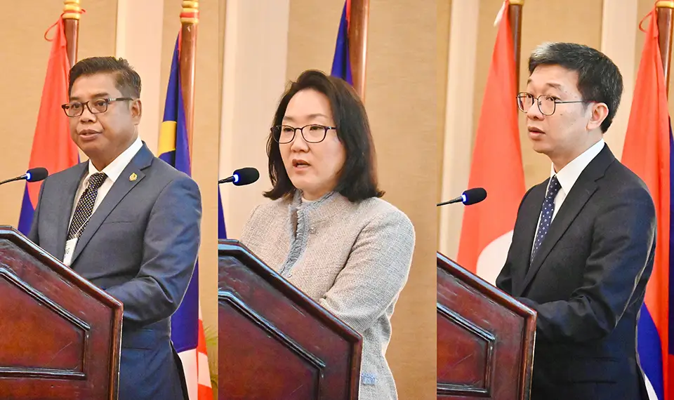 From left: Mr. Soung Savath, Cambodia's Alternate Leader to the ASEAN Senior Officials Meeting on Education (SOM-ED); Ms. Kyung-nan Park, WFP Representative and Country Director in Cambodia; and H.E. Dr. Oung Borat, Secretary of State at the Ministry of Education, Youth and Sport, during the workshop's opening session.