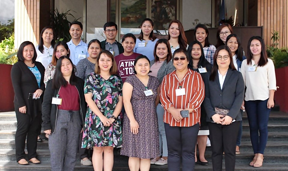 The second batch of participants of the IKM Mentorship Program with mentors (first row, left to right) Ms. Rikki Lee Mendiola, Asst. Prof. Pamela Joyce Eleazar, and Asst. Prof. Elaine Llarena; DA-BAR Head of Applied Communication Division, Ms. Julia Lapitan; and SEARCA PDTS Program Specialist and Officer-in-Charge, Ms. Nancy Landicho, during the 2nd Face-to-Face Session at the SEARCA Headquarters.