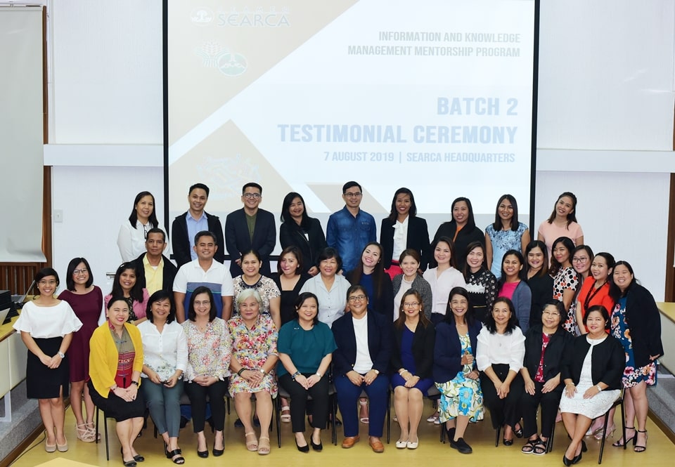 The IKM MP learners and their respective supervisors with the IKM Mentoring Program Team from SEARCA, DA-BAR, and UPLB during the Testimonial Ceremony at the SEARCA Headquarters on 7 August 2019.