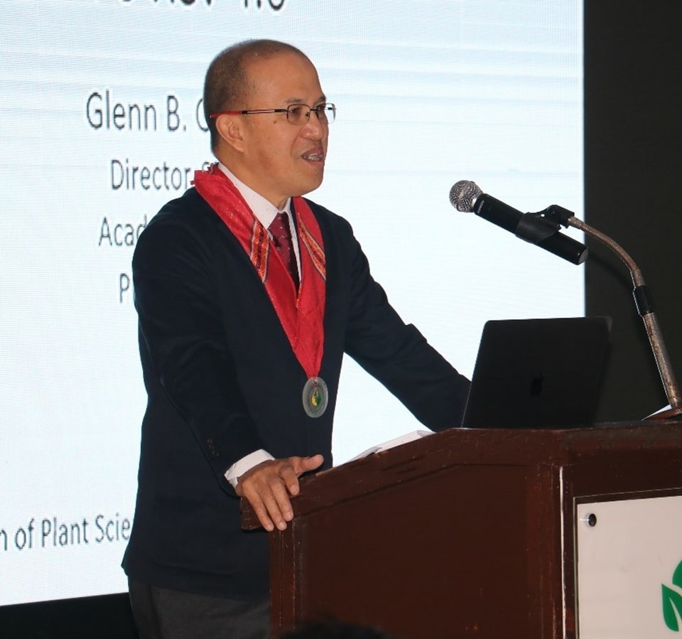Dr. Glenn B. Gregorio delivers his keynote address at the opening of the 25th Federation of Crop Science Societies of the Philippines (FCSSP) and the 1st Federation of Plant Science Association of the Philippines (FPSAP) Scientific Conference held at Apo View Hotel in Davao City on 17 September 2019.