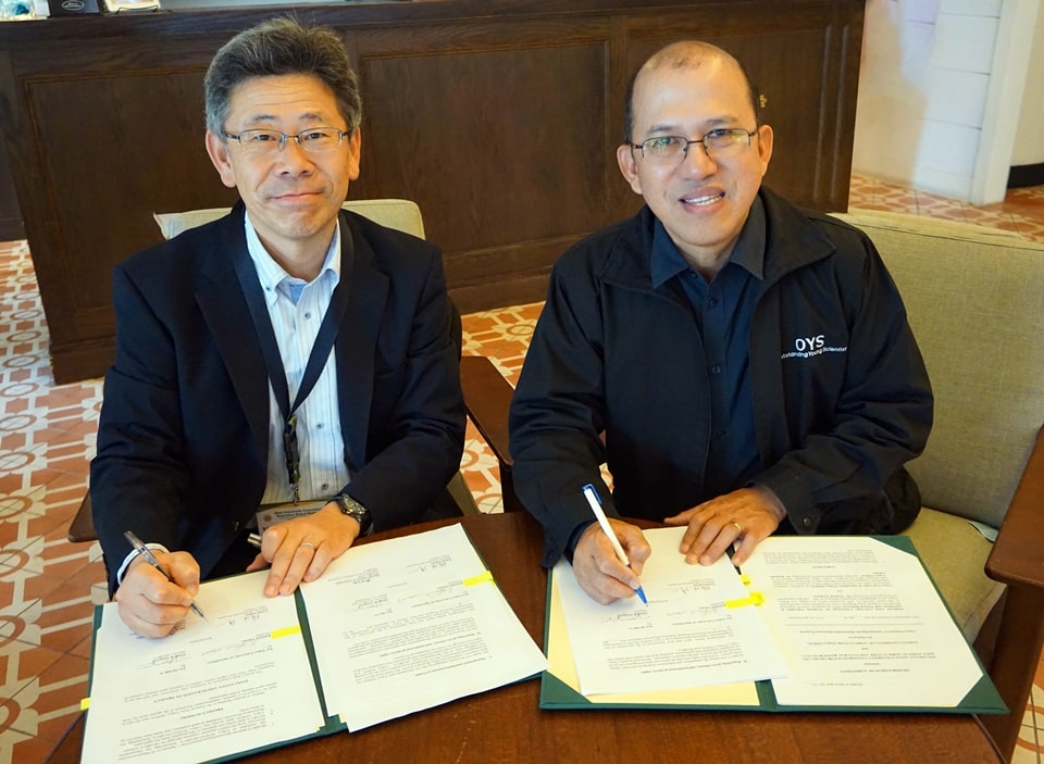 Dr. Glenn B. Gregorio, SEARCA Director and Dr. Yoichi Sakata, Director of the Center for International Programs, Tokyo NODAI during the MOA signing in Taipei, Taiwan