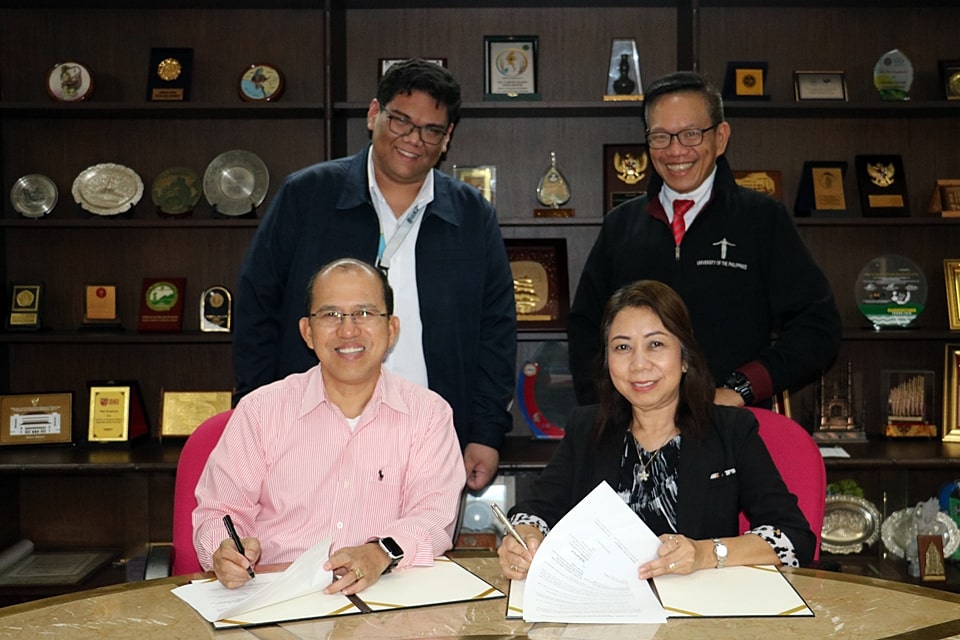ISAAA and SEARCA renew 20-year partnership to promote biotechnology in Southeast Asia. The MOA signing was led by SEARCA Director Dr. Glenn B. Gregorio and ISAAA SEAsia Center Director Dr. Rhodora Aldemita (seated from L-R). Also present during the signing were Mr. Jerome C. Barradas, SEARCA BIC Special Projects Coordinator and Mr. Joselito G. Florendo, SEARCA Deputy Director for Administration (standing from L-R)