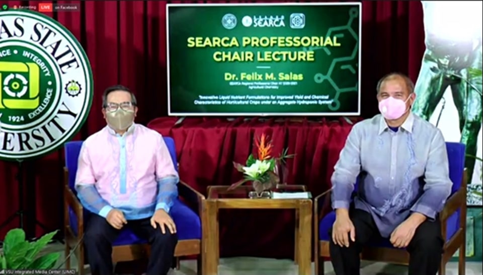 Dr. Felix M. Salas (L), SEARCA Regional Professorial Chair Awardee and Prof. Jacob Glenn F. Jansalin (R), Head, Department of Pure and Applied Chemistry, Visayas State University. Dr. Salas conducted his public lecture while Prof. Jansalin served as moderator.
