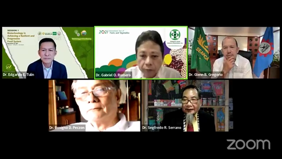 (top) Dr. Edgardo Tulin, Dr. Gabriel Romero (moderator), Dr. Glenn Gregorio, (bottom) Dr. Benigno Peczon, and Dr. Segfredo Serrano during the open forum.