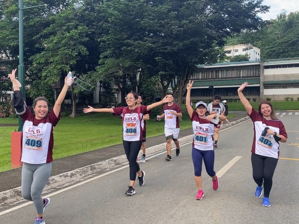 SEARCAns cheer as they finish the race.