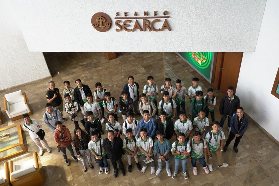 The first batch of Dagatan Family Farm School (DFFS) students during their visit to SEARCA on 1 February 2023.