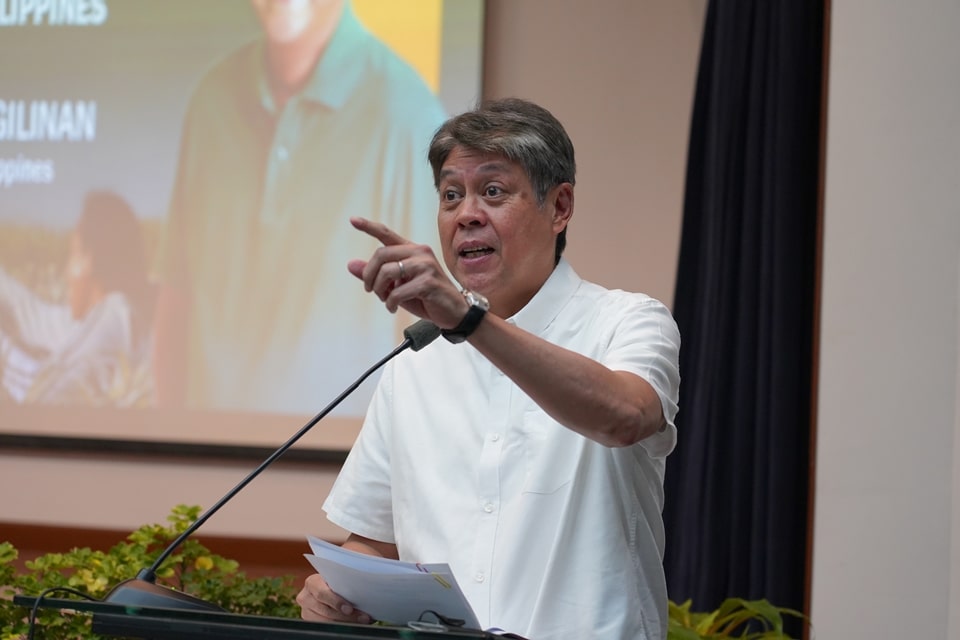 Atty. Francis “Kiko” Pangilinan, keynote speaker of the third hyflex Agriculture and Development Seminar Series (ADSS), emphasizes the need to capacitate farming families.
