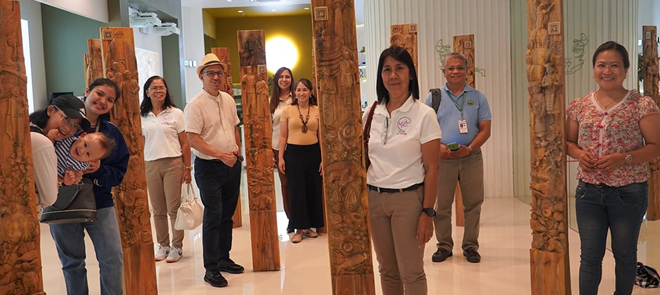 Dr. Glenn Gregorio, SEARCA director, provides the visitors an exclusive tour of the SEARCA Hub for Agriculture and Rural Innovation for the Next Generation (SHARING).