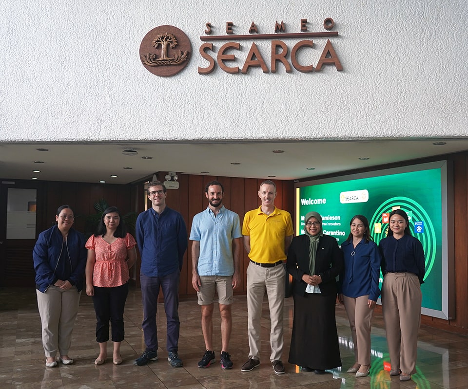Mr. Vassily Carantino, chief executive officer, and Mr. James Hastwell, chief technology officer, both of CarbonFarm, visit SEARCA. With them was Mr. Craig Jamieson, director and founder of Straw Innovations Ltd.