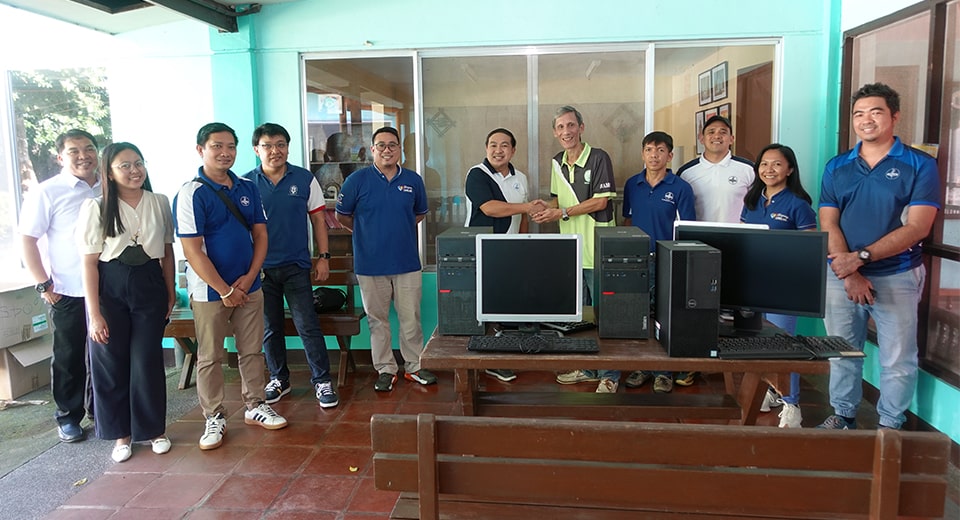 SEARCA facilitates the handing over of Unilab's donation of three units of computers to the Dagatan Family Farm School (DFFS) in Lipa, Batangas.