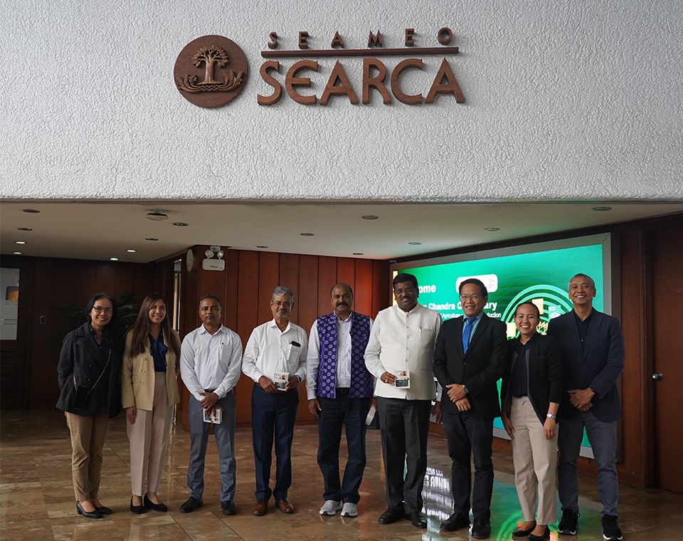 The delegation from the Government of Odisha Department of Agriculture and Food Production and the Odisha University of Agriculture and Technology (OUAT) pose with the SEARCA representatives led by Assoc. Prof. Joselito Florendo (third to the right), deputy director for administration