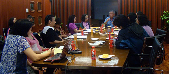 Dr. Saguiguit sharing his insights and comments on the research outputs of Dr. Depositario.