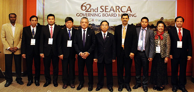 Participants of the 62nd SEARCA Governing Board Meeting held on 17-18 November 2014 in Makati City, Philippines. From left: Prof. Dr. –Ing. Ir. Renuganth Varatharajoo of Malaysia; Dr. Bounheuang Ninchaleune of Lao PDR; Mr. Saiful Rizal bin Haji Marali of Brunei Darussalam; Dr. Ngo Bunthan of Cambodia; Dr. Gil C. Saguiguit, Jr. of SEARCA; Dr. Witaya Jeradechakul of SEAMES; Prof. Prakash Kumar of Singapore; Dr. Acacio Cardoso Amaral of Timor-Leste; Dr. Kanyanat Sirithunya of Thailand; and Dr. Tran Van Dien of Vietnam.