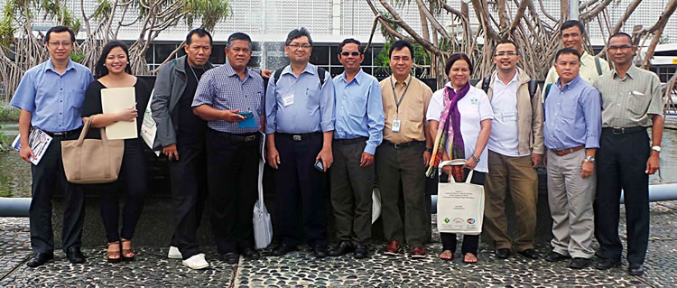 The participants during their visit to IRRI.