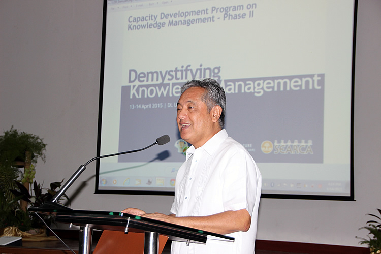Dr. Gil C. Saguiguit, Jr., SEARCA Director, welcomes the participants of the back-to-back training titled [i]“Demystifying Knowledge Management (KM)”[/i] and [i]“Knowledge Sharing for your Work: Techniques and Tools for Project KM.”[/i][br](Photo courtesy of DA-BAR) 
