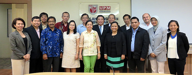 The  University Consortiun representatives with SEARCA Officials and staff, resource persons and guests during its Special Meeting to discuss the umbrella program on CChAM and umbrella program on food and nutrition security.