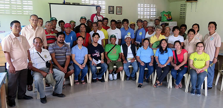 Victoria farmer participants of the Climate Change Adaptation Seminar together with the staff of the Municipal Agriculture Office headed by Mr. Elmer Cobarrubias, the ISARD Team: Mr. Henry M. Custodio and Ms. Angelic M. Reglos, with Engr. Marisa J. Sobremisana