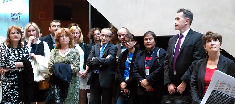 Ms. Julia A. Lapitan and Ms. Rita dela Cruz (third and fourth from the right), Head and Assistant Head, respectively, of the Applied Communication Division of DA-BAR with some of the participants of the KM 2015 International Conference in Katowice, Poland.