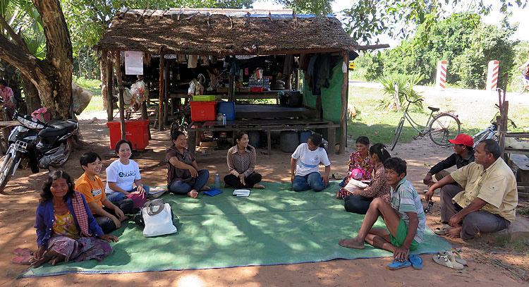 ASRF team meets the members of the Sra village in Siem Reap.