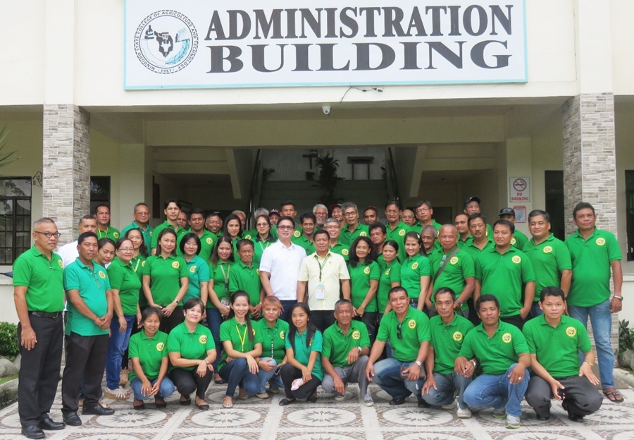 Calamansi growers with the MinsCAT, LGU Victoria and SEARCA ISARD Teams