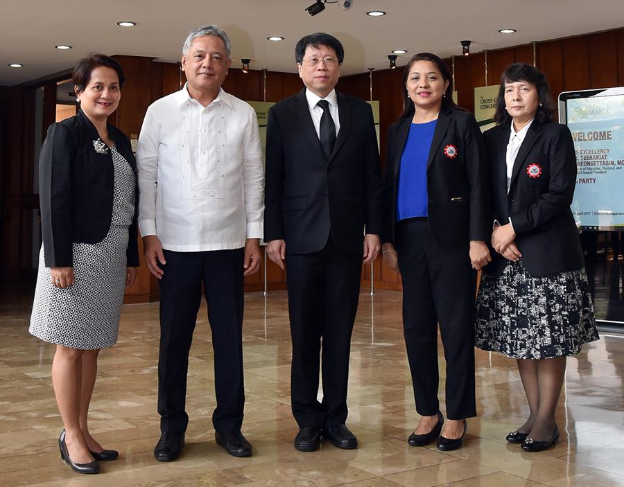 From left: Director Margarita Consolacion C. Ballesteros, External Partnerships Services, Department of Education, Philippines; Dr. Gil C. Saguiguit, Jr.; Minister Teerakiat Jareonsettasin; Dr. Ethel Agnes P. Valenzuela, Deputy Director for Programme and Development, SEAMEO Secretariat; and Ms. Nongsilinee Mosika, Director, Bureau of International Cooperation, Ministry of Education, Thailand