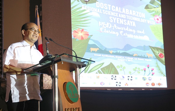 Dr. Reynaldo V. Ebora, PCAARRD Executive Director, gives the inspirational message during the SyenSaya R&D Awarding and Closing Ceremonies.