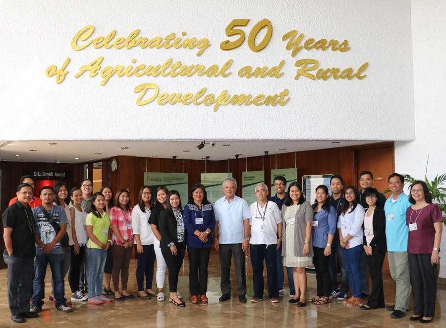 Dr. Gil C. Saguiguit, Jr. (center) with the participants of the training, DA-BAR technical staff, financial viability project consultants, and SEARCA PDTS representatives.