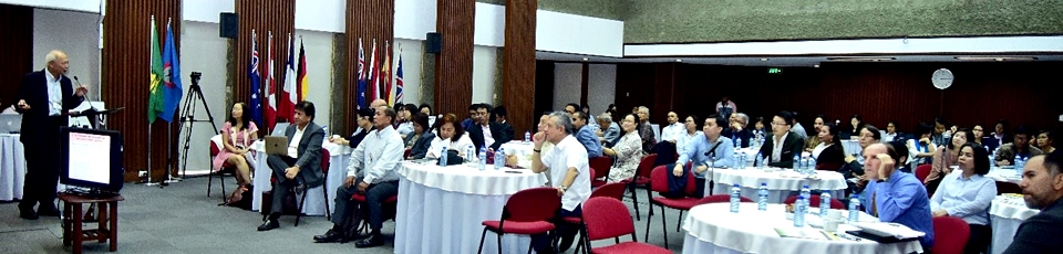 Forum participants listen intently as Dr. Paul Teng provides the keynote of the forum.