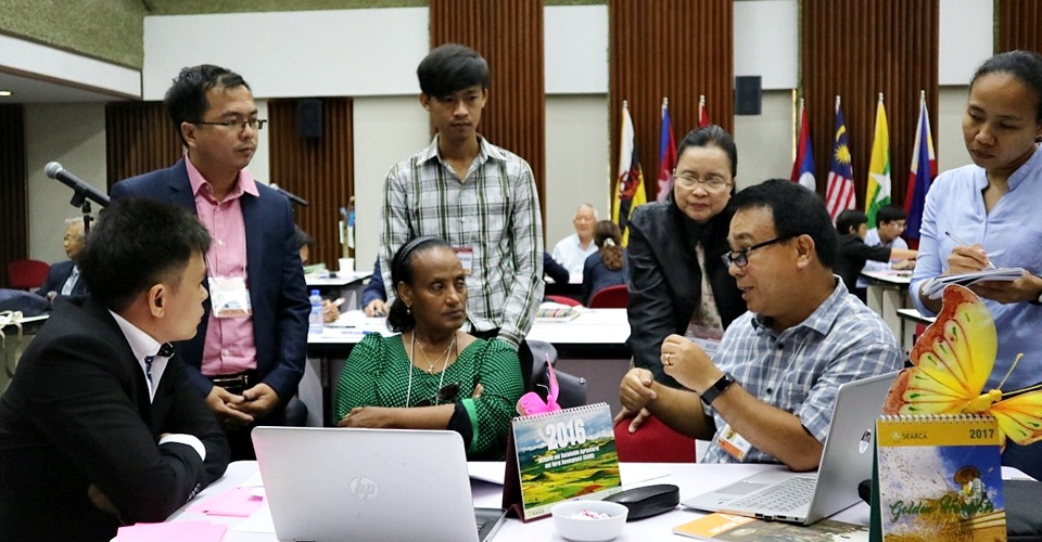 Young Scientists Meet with Experts for Mentoring on their Collaborative Research on Climate Change Adaptation and Mitigation