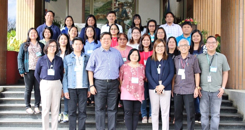 First batch of trainees together with key personnel from DA-BAR led by Dr. Nicomedes P. Eleazar (front row, third from left), Executive Director, with Mr. Anthony B. Obligado (front row, second from left), Head of the Technology Commercialization Division; SEARCA Project Development and Technical Services (PDTS) staff led by Ms. Nancy M. Landicho (front row, third from right), Program Specialist and Officer-in-Charge, with Ms. Imelda L. Batangantang (front row, leftmost), Program Specialist; and the project team led by Dr. Corazon T. Aragon (front row, center), Project Leader, with Dr. Cesar B. Quicoy (front row, second from right), Financial Viability Expert, and Prof. Bates M. Bathan (front row, rightmost), Training Facilitator.