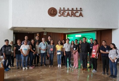 ISAAA agribiotech course participants visited SEARCA