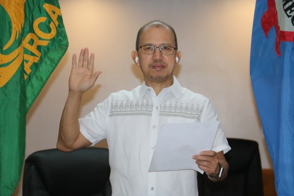 SEARCA chief takes oath as CHED Technical Panel for Agriculture Chair